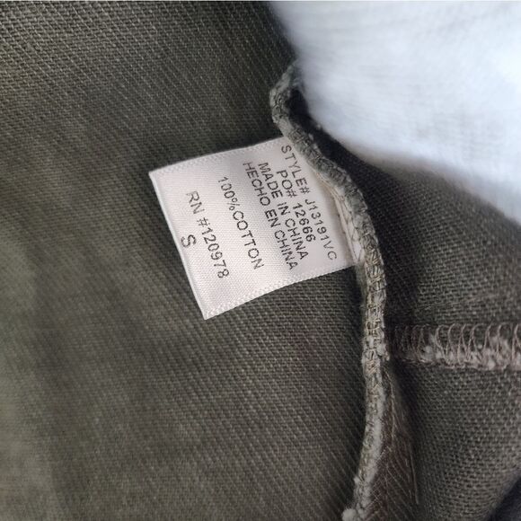 Vici NWOT distressed jacket (shacket) side pockets button front - Picture 13 of 13